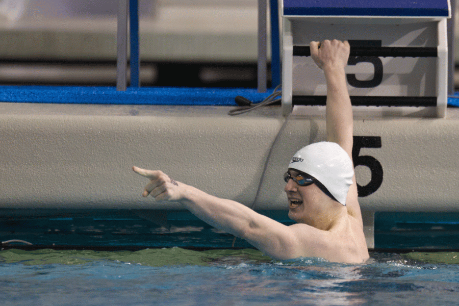 Junior Zach Baker takes gold at state swim competition 