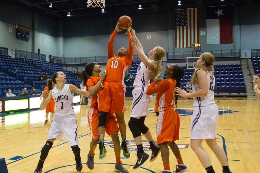Lady Tigers trounce Whitehouse