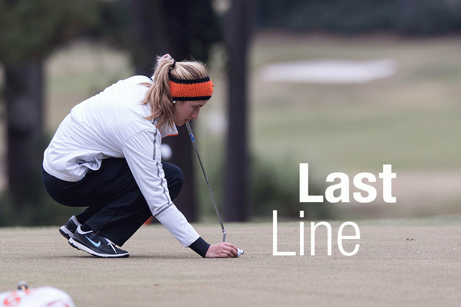 Hannah+Brantley+lines+up+her+putt.+