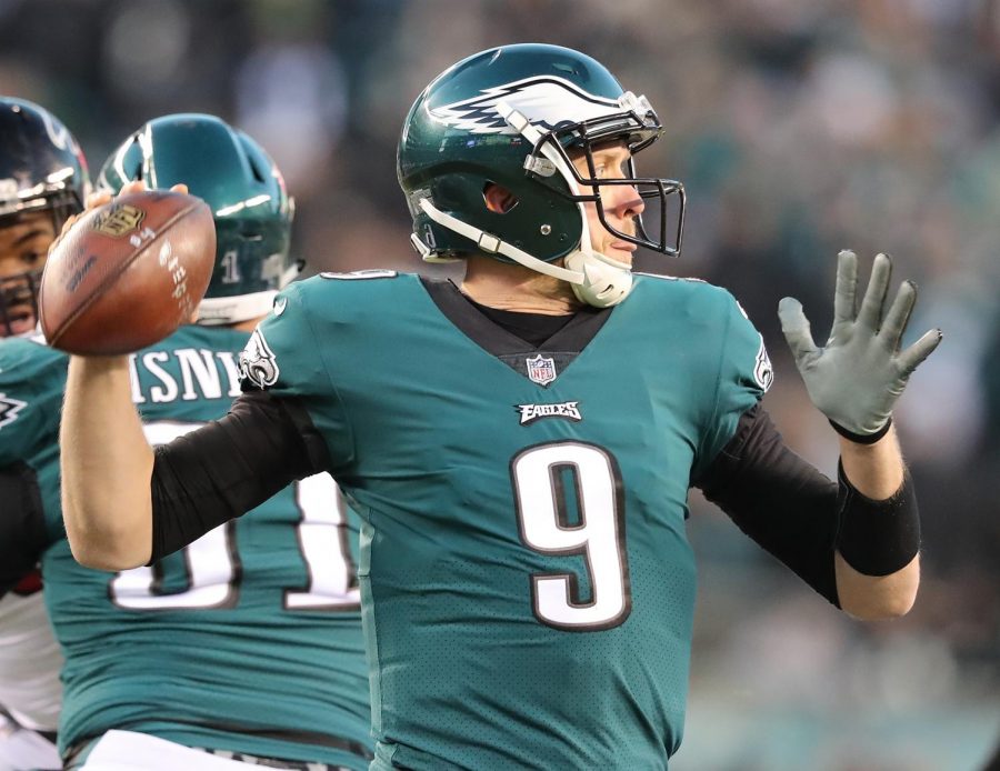 Philadelphia Eagles quarterback Nick Foles completes a pass against the Atlanta Falcons in a NFC Divisional Game on January 13, 2018, at Lincoln Financial Field in Philadelphia. (Curtis Compton/Atlanta Journal-Constitution/TNS)

