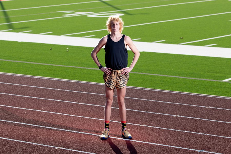 Junior Owen linkins has exemplified exceptional performance throughout his high school cross country and track career. Linkins owes much of his motivation from his Olympic track hero, Carl Lewis