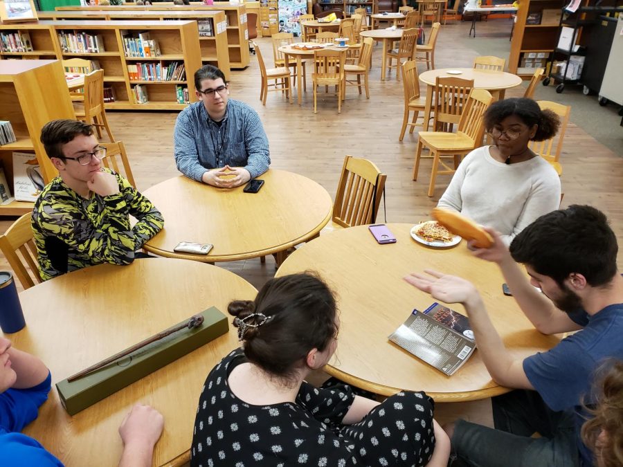 The Philosophy Club met to discuss various thoughts and viewpoints during their Night of Philosophy Feb. 15. This was the clubs first event hosting.