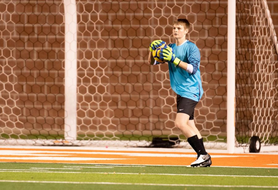 Senior+Kemper+York+serves+as+the+goalie+on+the+Boys+Varsity+Soccer+Team.+Kemper+transferred+to+Texas+High+at+the+beginning+of+this+year.