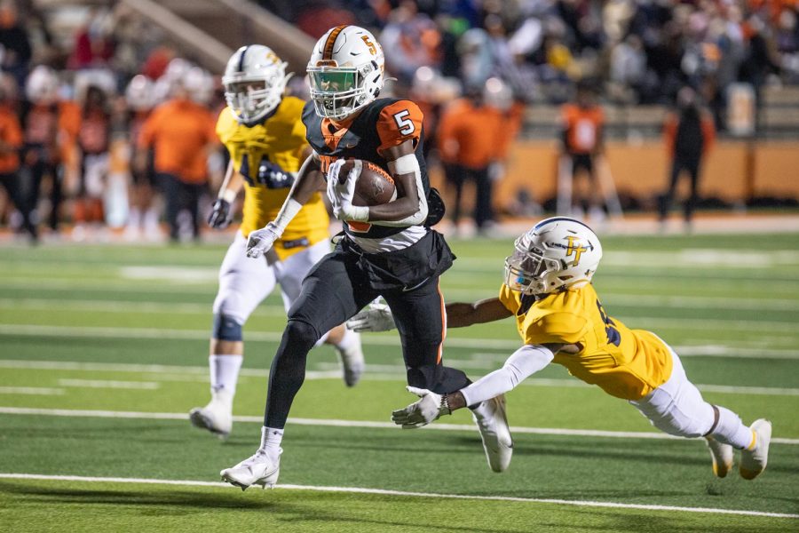 Texas Highs Rian Cellars outruns the Pine Tree defensive backs on  the way to a 79 yard touchdown reception. Cellars scored three touchdowns in the first half of the game Nov. 13, 2020.