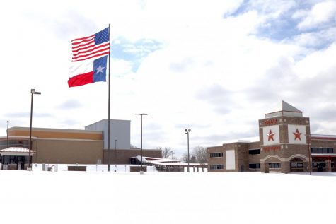 Texas High School remains covered in snow after the first round of the winter storm. With more snow falling the night before Feb. 17, classes were canceled due to the unsafe driving conditions.