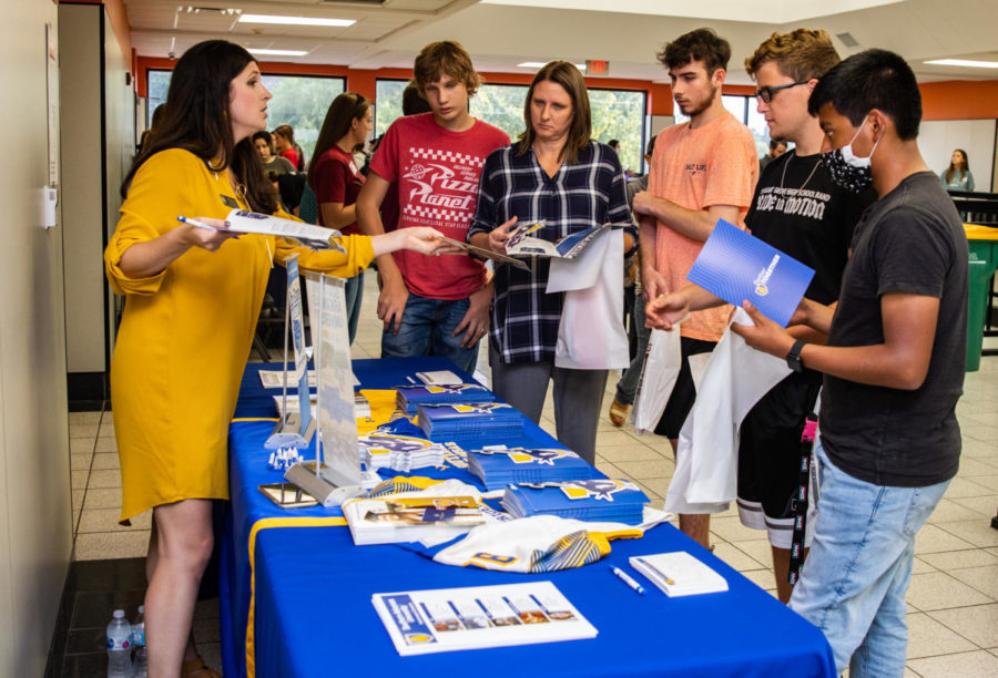 Students+listen+to+important+information+about+Southern+Arkansas+University.+Many+strive+for+a+high+class+rank+to+go+to+the+college+of+their+choice.