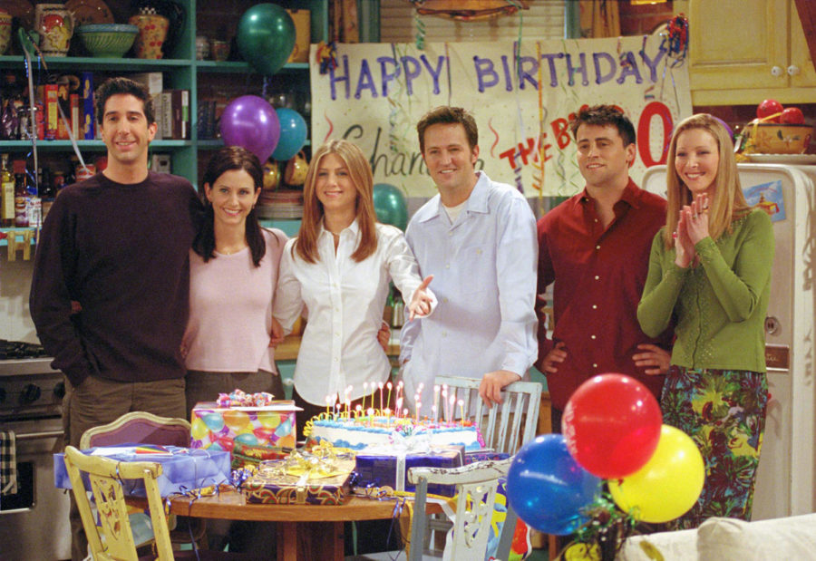 From left to right: David Schwimmer as Ross Geller, Courteney Cox as Monica Geller, Jennifer Aniston as Rachel Cook, Matthew Perry as Chandler Bing, Matt LeBlanc as Joey Tribbiani and Lisa Kudrow as Phoebe Buffay in Friends. (Photo by Warner Bros. Television/TNS)